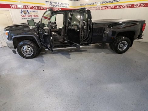 Used 2017 GMC Sierra 3500 SLT image 12