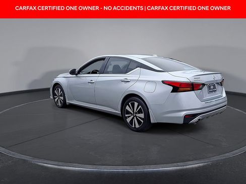 Used 2022 Nissan Altima 2.5 SL FWD image 2