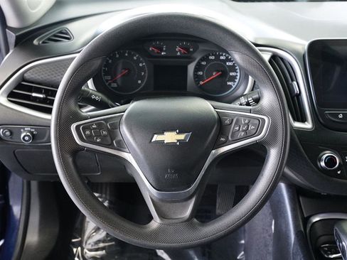 Used 2022 Chevrolet Malibu LT image 14