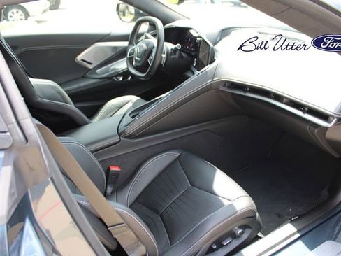 Used 2021 Chevrolet Corvette Stingray Premium Cpe w/ Z51 Performance Package image 15