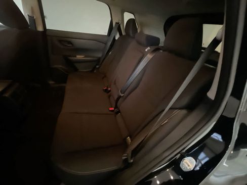 Used 2024 Nissan Rogue S image 21