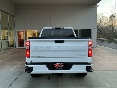 Used 2023 Chevrolet Silverado 1500 Custom image 21