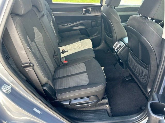 Used 2025 Kia Sorento LX FWD image 47