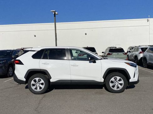 Used 2025 Toyota RAV4 LE AWD/4WD image 2