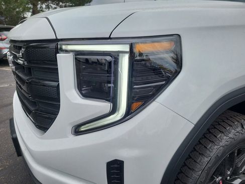 New 2026 GMC Sierra 1500 Elevation image 5