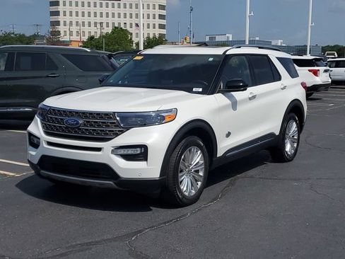 Certified 2023 Ford Explorer King Ranch w/ Technology Package AWD/4WD image 3