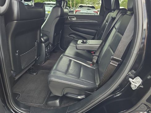 Used 2018 Jeep Grand Cherokee Limited AWD/4WD image 18
