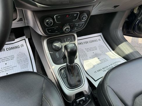 Used 2019 Jeep Compass Latitude AWD/4WD image 14