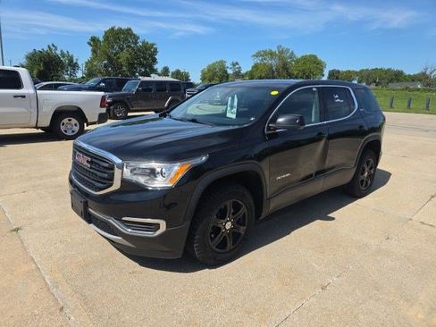 Used 2019 GMC Acadia SLE w/ LPO, Floor Liner Package AWD/4WD image 3