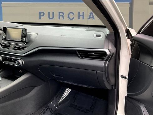 Used 2022 Nissan Altima 2.5 S FWD image 28