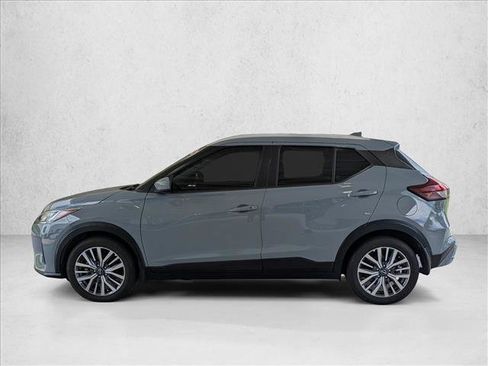 Used 2023 Nissan Kicks SV FWD image 9