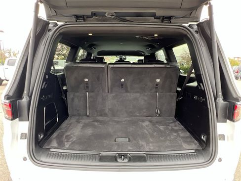 Used 2024 Jeep Wagoneer Series II w/ Flexible Seating Group image 26