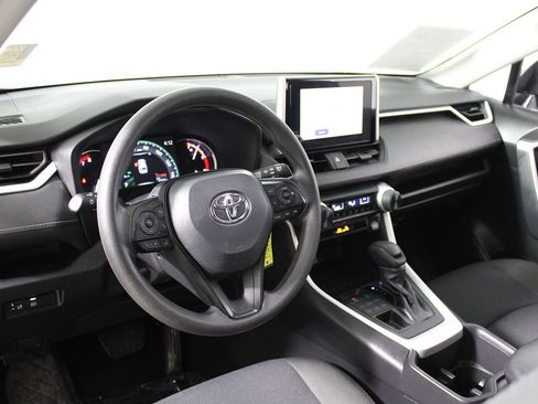 Used 2024 Toyota RAV4 LE image 7