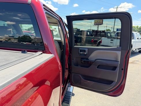 Used 2016 GMC Sierra 1500 Denali w/ Enhanced Driver Alert Package AWD/4WD image 37