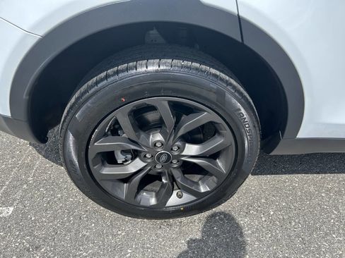 Used 2019 Land Rover Discovery Sport HSE AWD/4WD image 11