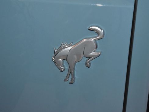 Used 2023 Ford Bronco Badlands image 28