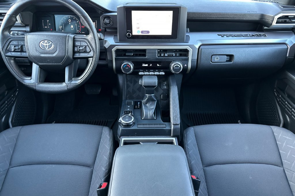 Used 2025 Toyota Tacoma SR5 AWD/4WD image 5