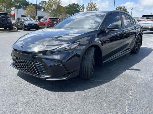 New 2026 Toyota Camry Hybrid FWD image 7