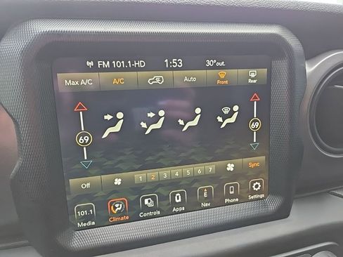 Used 2023 Jeep Wrangler Unlimited AWD/4WD image 57