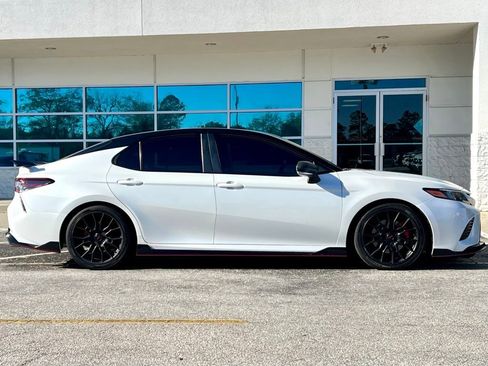 Used 2022 Toyota Camry XSE image 3