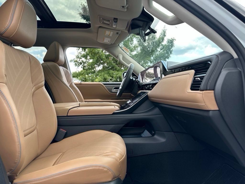 New 2027 INFINITI QX80 Luxe w/ Cargo Package AWD/4WD image 13
