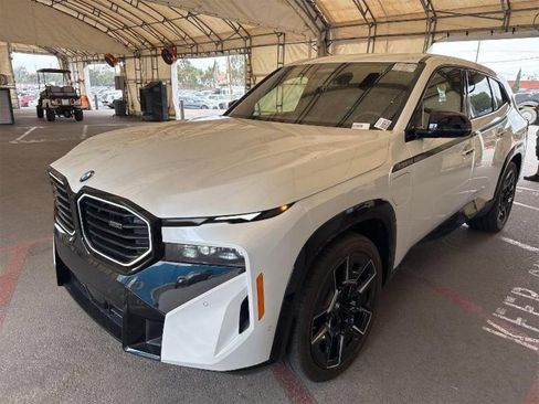 Used 2024 BMW XM Base image 2