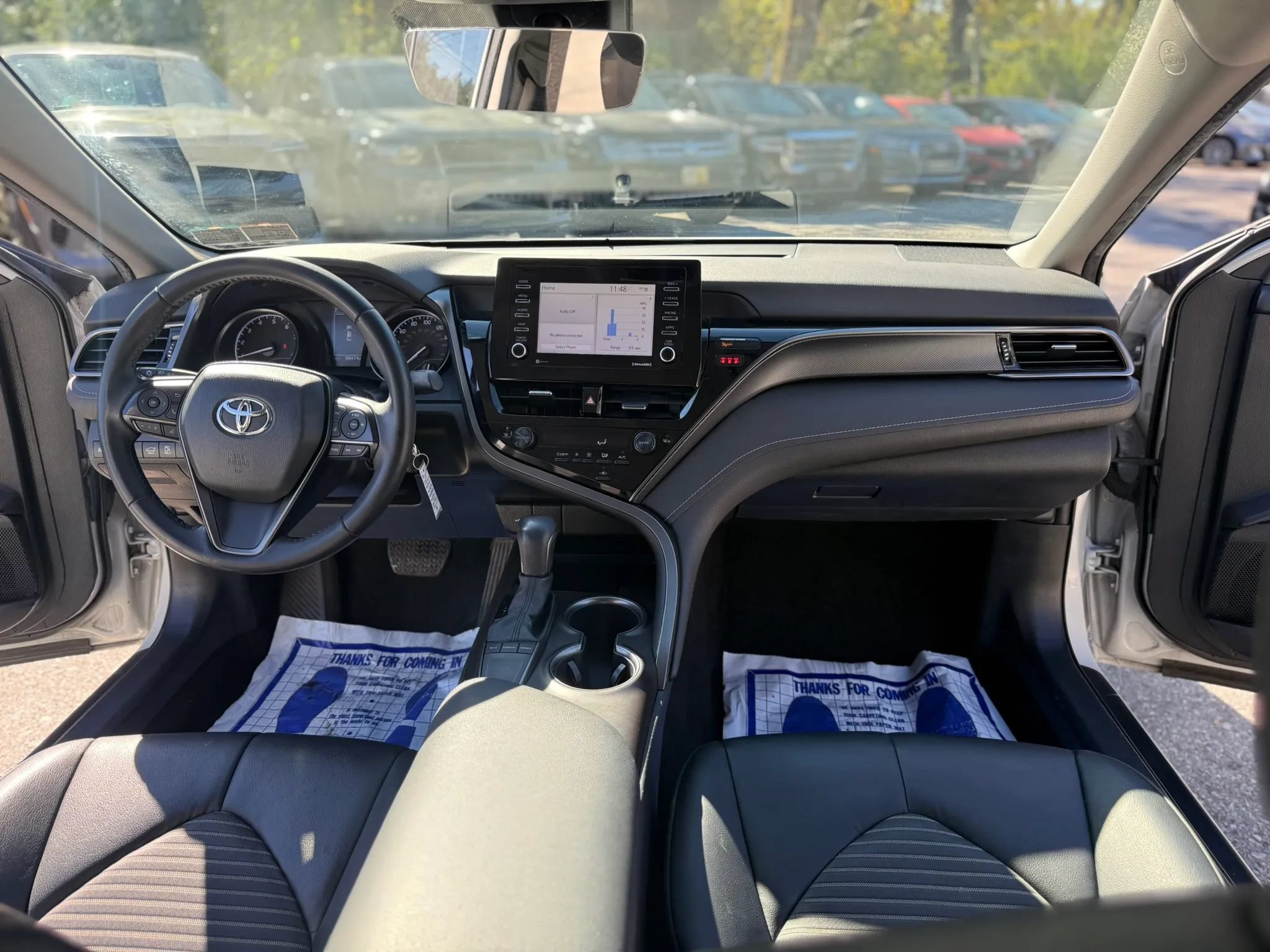 Used 2022 Toyota Camry SE FWD image 19