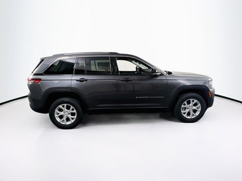 Used 2023 Jeep Grand Cherokee Limited AWD/4WD image 4