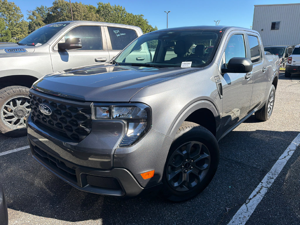 Used 2026 Ford Maverick XLT FWD image 2