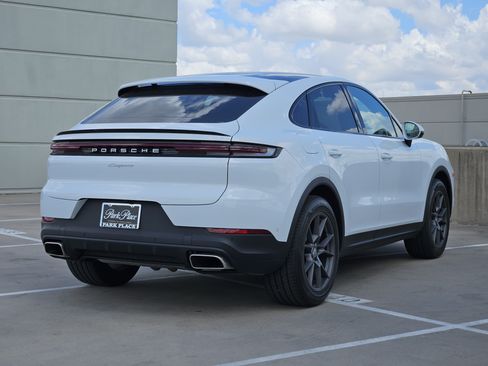 Certified 2026 Porsche Cayenne Coupe AWD/4WD image 8