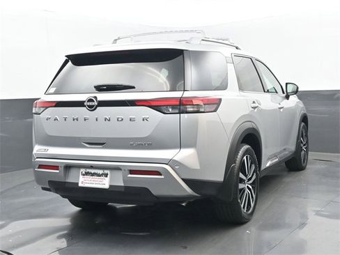 Used 2024 Nissan Pathfinder Platinum w/ Cargo Package image 23