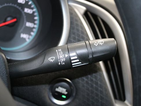 Used 2024 Chevrolet Malibu LT image 35