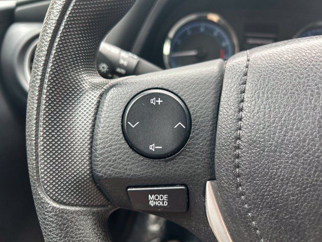 Used 2017 Toyota Corolla LE w/ Carpet Mat Package (TMS) FWD image 20