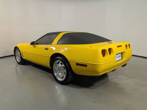 Used 1996 Chevrolet Corvette Coupe image 6