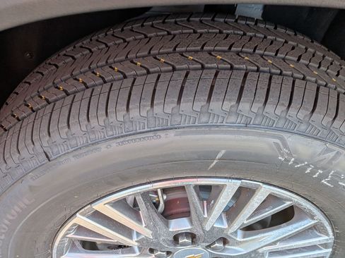 New 2026 Chevrolet Traverse LT w/ Driver Confidence Package image 12