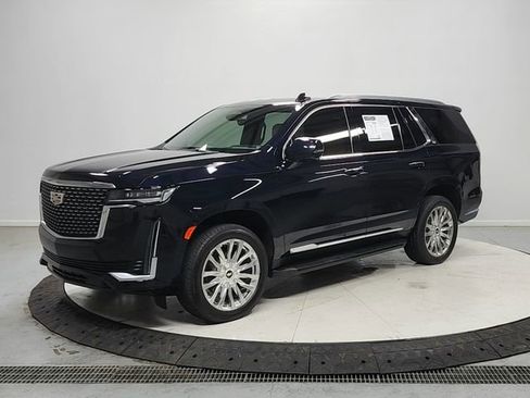 Used 2021 Cadillac Escalade Premium Luxury AWD/4WD image 3