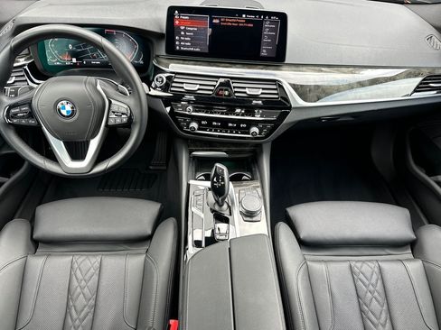 Used 2023 BMW 530i w/ Convenience Package RWD image 12