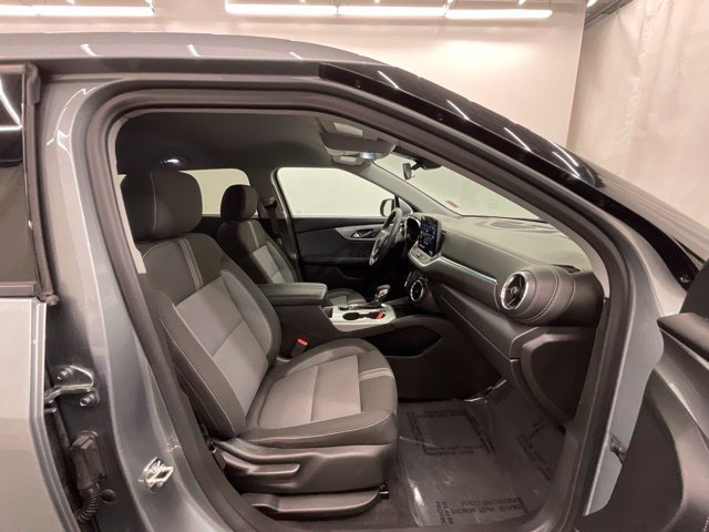 Used 2025 Chevrolet Blazer LT FWD image 23
