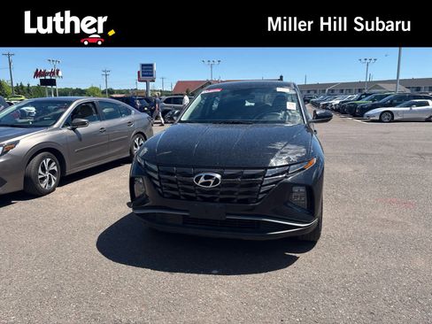 Used 2024 Hyundai Tucson SE AWD/4WD image 1