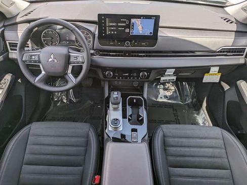 New 2026 Mitsubishi Outlander SE FWD image 15