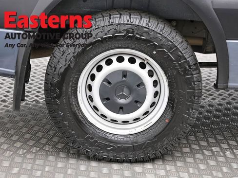 Used 2018 Mercedes-Benz Sprinter 144 Cargo image 27