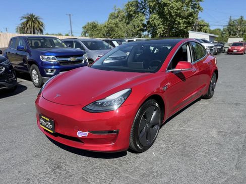 Used 2019 Tesla Model 3 Mid Range RWD image 5