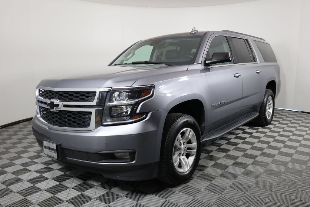 Used 2018 Chevrolet Suburban LT w/ Luxury Package RWD image 5