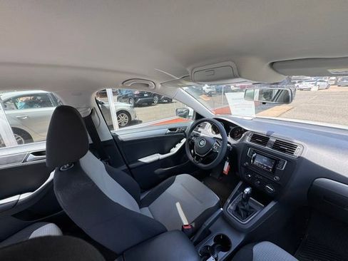 Used 2017 Volkswagen Jetta S FWD image 25
