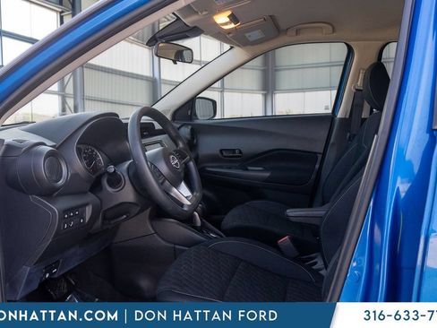 Used 2022 Nissan Kicks S FWD image 3
