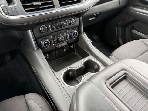 Used 2023 Chevrolet Suburban LS image 27