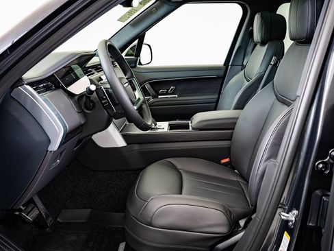 New 2025 Land Rover Range Rover SE image 21