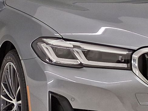 Used 2023 BMW 530e w/ Premium Package RWD image 9
