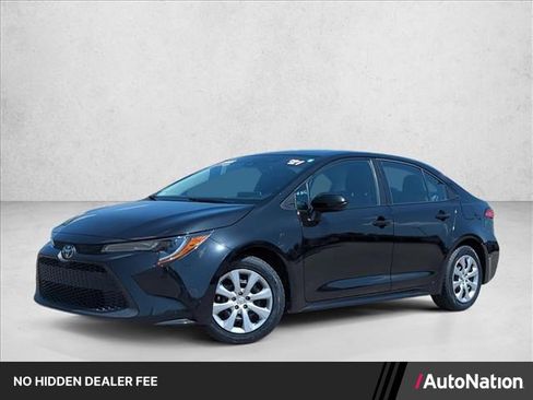 Used 2021 Toyota Corolla LE FWD image 1