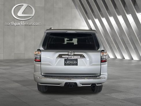 Used 2024 Toyota 4Runner Limited AWD/4WD image 28